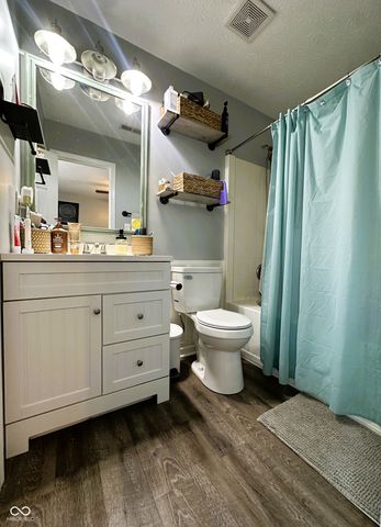 6588 Dunsdin Drive, Plainfield, IN 46168