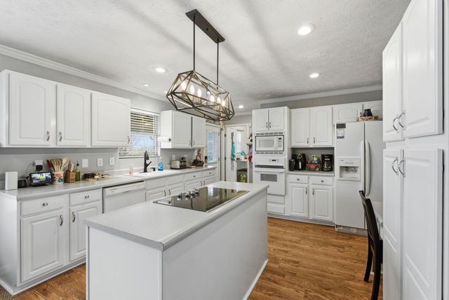 126 Coal Ridge Lane, Georgetown, KY 40324