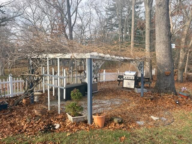 37 Simpson Lane, Freetown, MA 02702