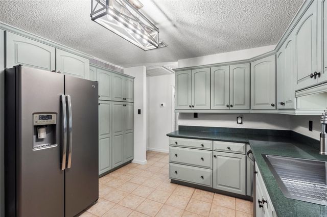5018 Starboard Lane, Dickinson, TX 77539