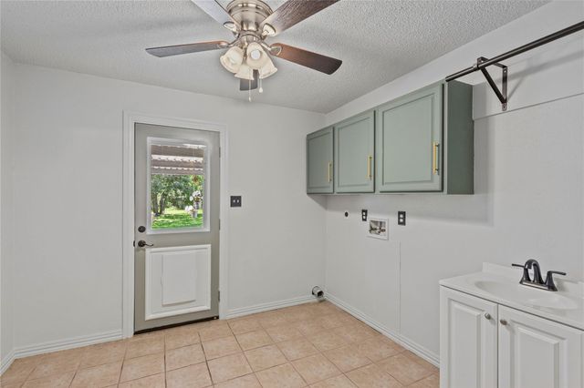 5018 Starboard Lane, Dickinson, TX 77539