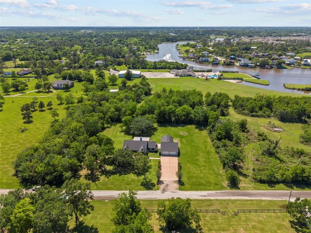 5018 Starboard Lane, Dickinson, TX 77539