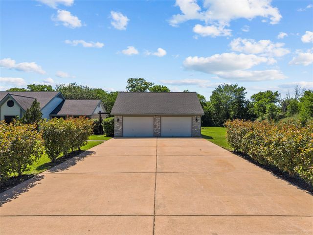 5018 Starboard Lane, Dickinson, TX 77539