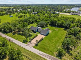 5018 Starboard Lane, Dickinson, TX 77539