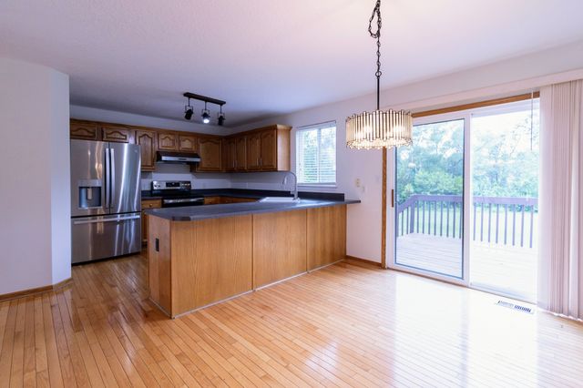 3910 122nd Street, Urbandale, IA 50323