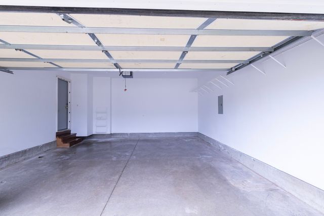3910 122nd Street, Urbandale, IA 50323