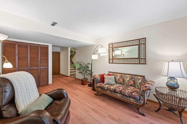 408-410 Cardigan Road, Shoreview, MN 55126