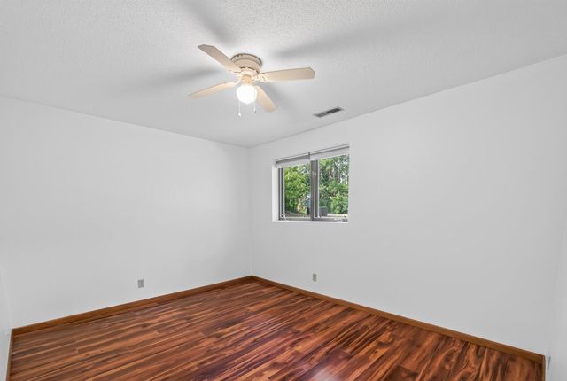 408-410 Cardigan Road, Shoreview, MN 55126