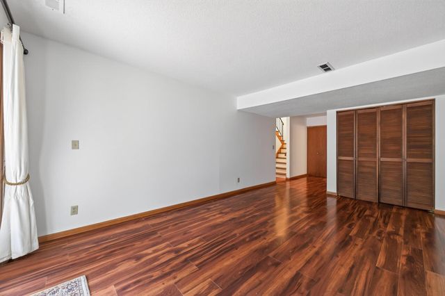 408-410 Cardigan Road, Shoreview, MN 55126