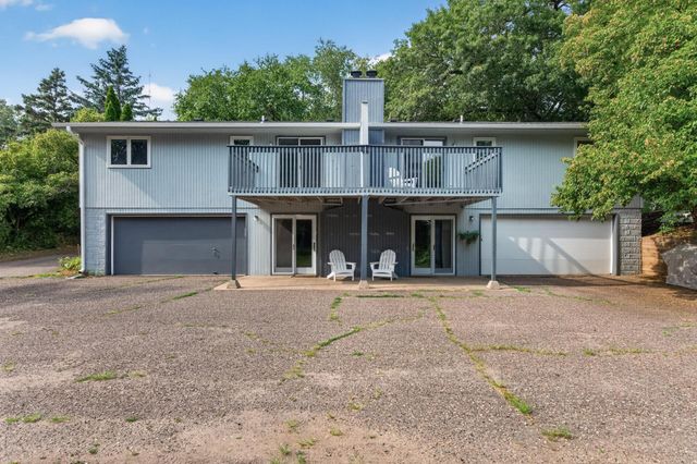 408-410 Cardigan Road, Shoreview, MN 55126