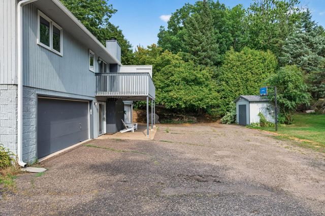 408-410 Cardigan Road, Shoreview, MN 55126
