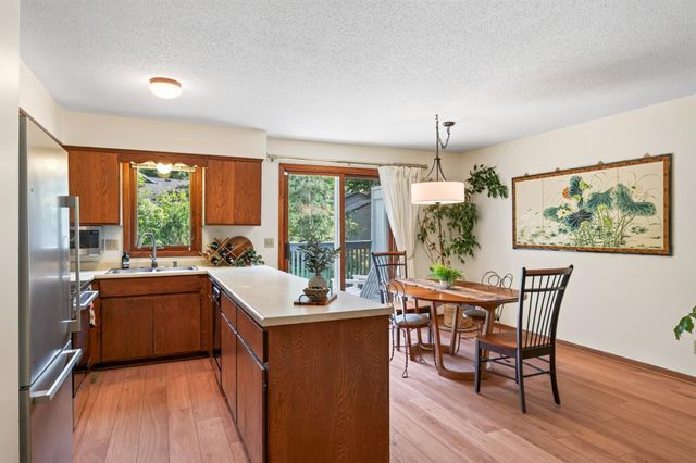 408-410 Cardigan Road, Shoreview, MN 55126