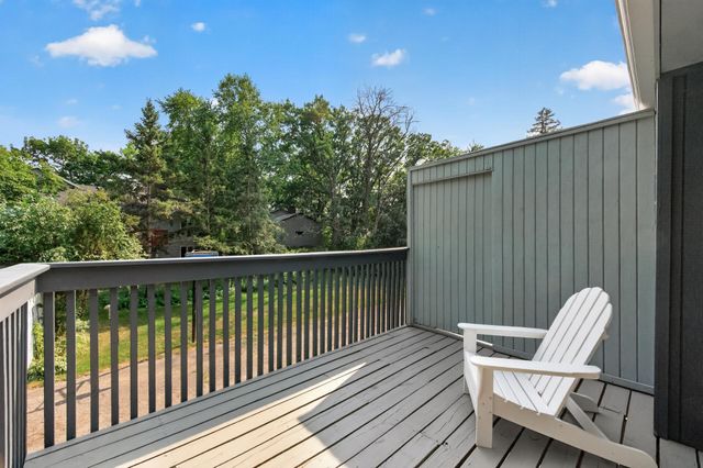 408-410 Cardigan Road, Shoreview, MN 55126
