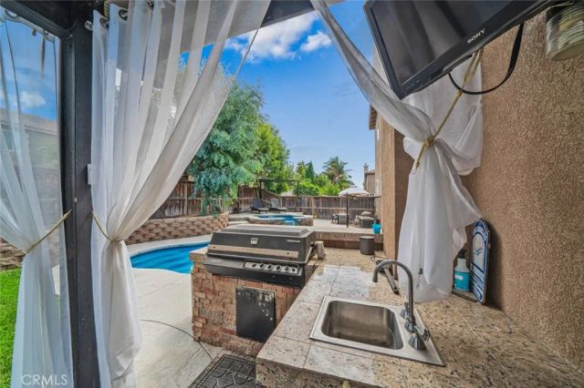 6072 Cedar Creek Road, Eastvale, CA 92880