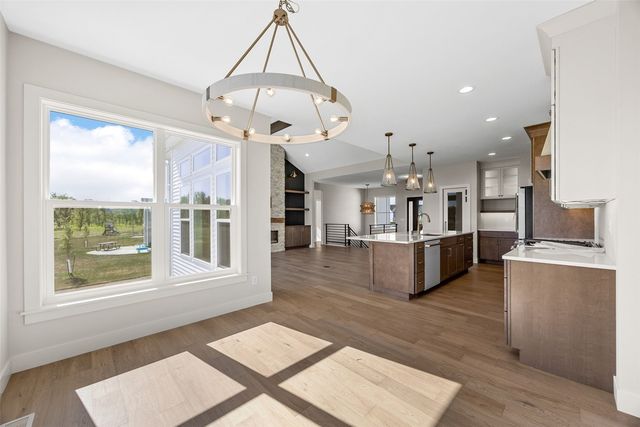 1986 Royal Oak Ridge Road, Marion, IA 52302
