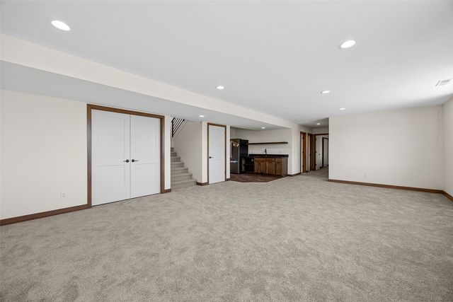 1986 Royal Oak Ridge Road, Marion, IA 52302