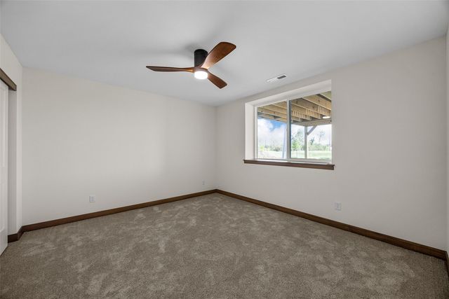 1986 Royal Oak Ridge Road, Marion, IA 52302