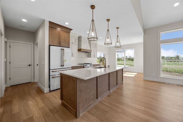 1986 Royal Oak Ridge Road, Marion, IA 52302