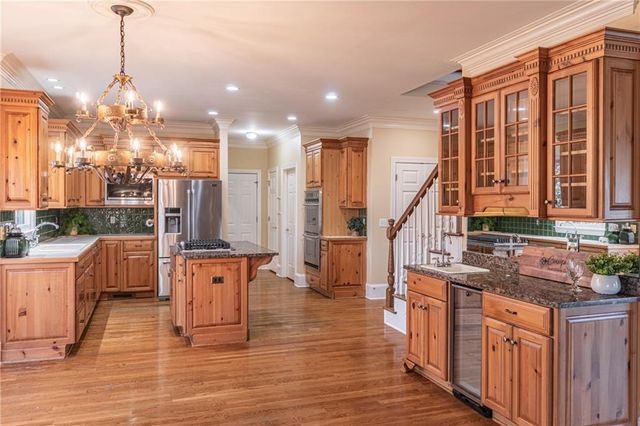 2169 Glenmore Lane, Snellville, GA 30078