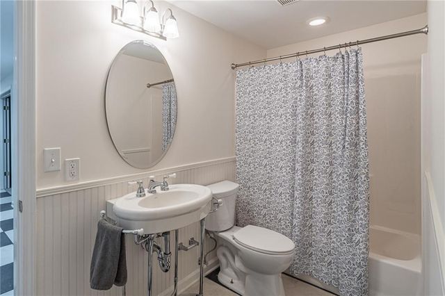 2169 Glenmore Lane, Snellville, GA 30078