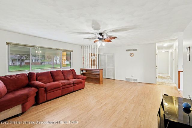 3678 Trianon Trail, Holt, MI 48842