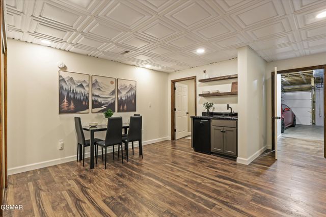 288 Panther Creek Road, Sevierville, TN 37876