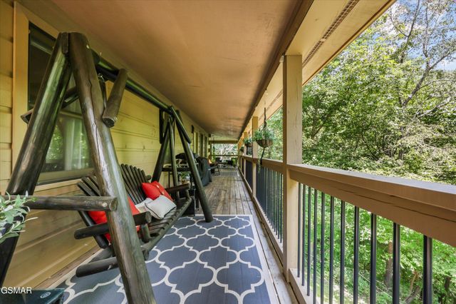288 Panther Creek Road, Sevierville, TN 37876