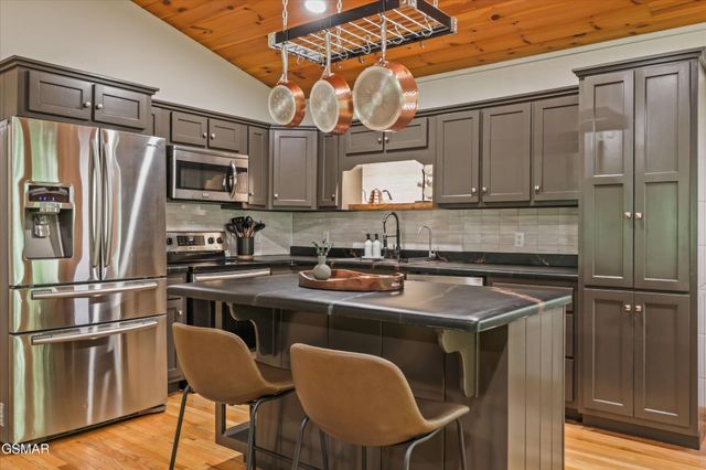 288 Panther Creek Road, Sevierville, TN 37876
