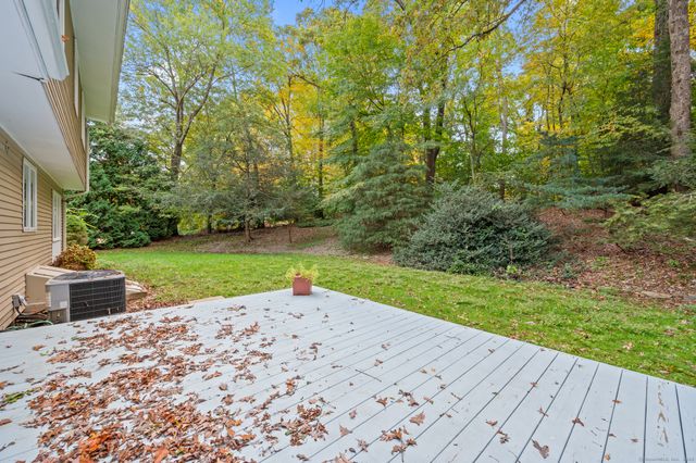 18 Hayes Avenue, Ellington, CT 06029