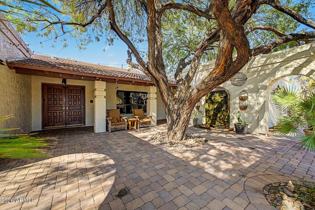 7532 W VILLA THERESA Drive, Glendale, AZ 85308 — exterior