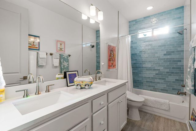 5731 Venada Court NE, Rio Rancho, NM 87144