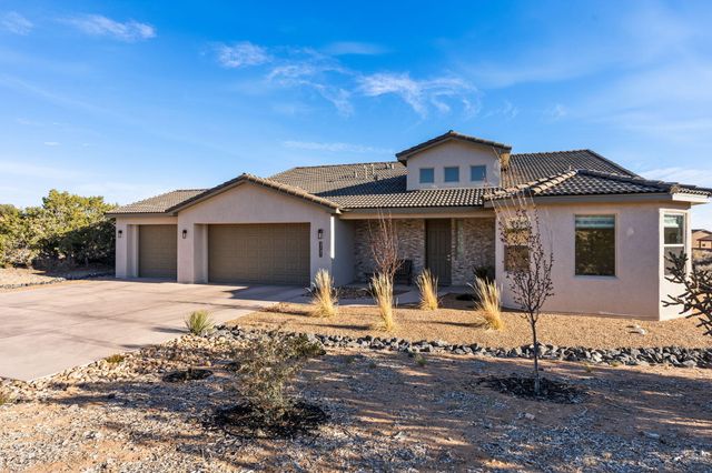5731 Venada Court NE, Rio Rancho, NM 87144