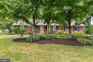 1230 ORCHARD RD, Lititz, PA 17543