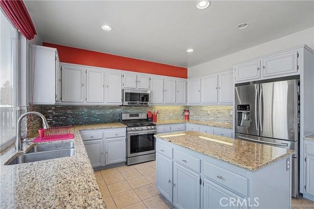 172 Goldenrod Avenue, Perris, CA 92570