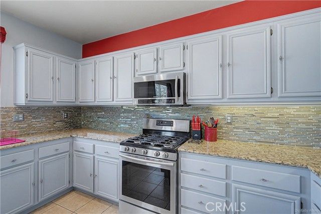 172 Goldenrod Avenue, Perris, CA 92570