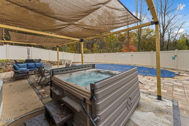 560 Buckhorn Road, Gatlinburg, TN 37738