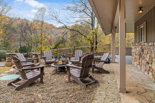 560 Buckhorn Road, Gatlinburg, TN 37738