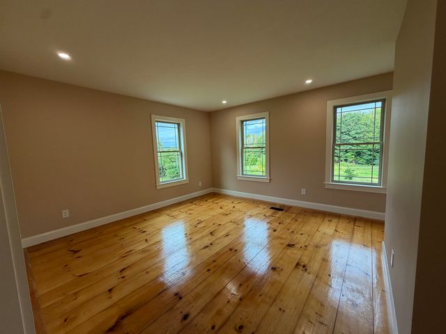 129 Old Dublin Road, Peterborough, NH 03458