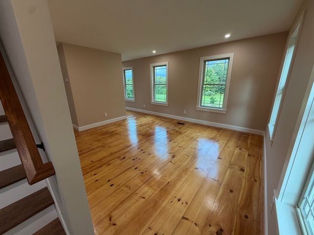 129 Old Dublin Road, Peterborough, NH 03458