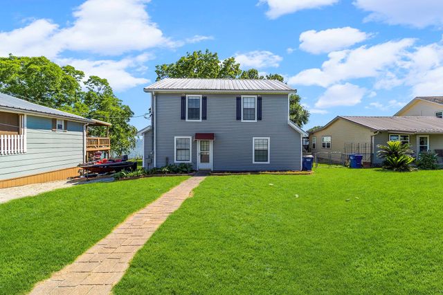 536 Weavers Cove, Livingston, TX 77351