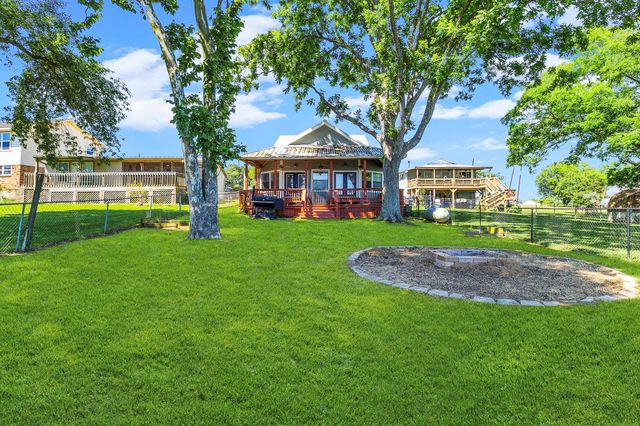 536 Weavers Cove, Livingston, TX 77351