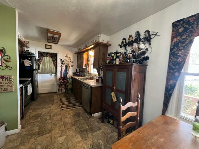 300 E Langdon Road, Science Hill, KY 42553