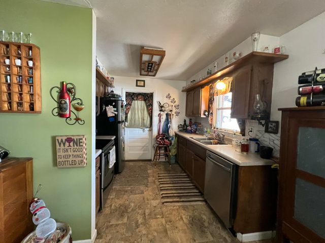 300 E Langdon Road, Science Hill, KY 42553