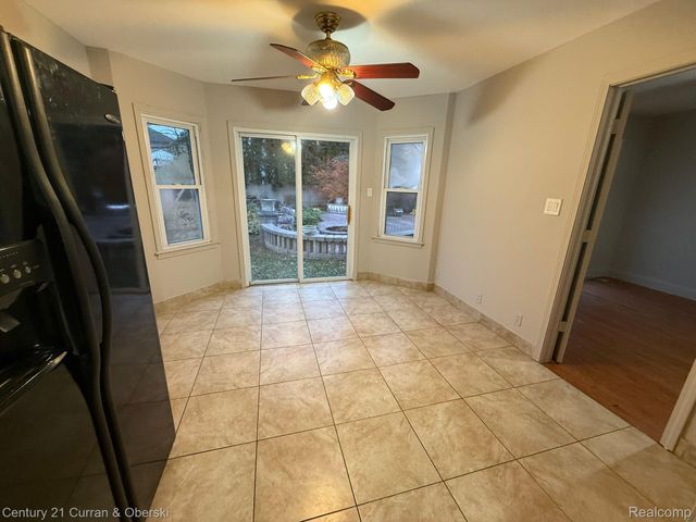 5938 KINMORE Street, Dearborn Heights, MI 48127