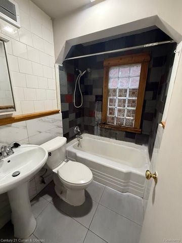 5938 KINMORE Street, Dearborn Heights, MI 48127