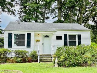 2718 Robin Hood Drive, Greensboro, NC 27408