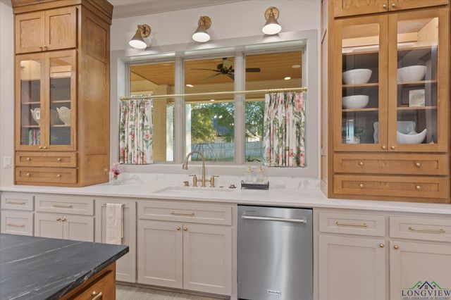 131 Ella Kate Drive, Longview, TX 75605