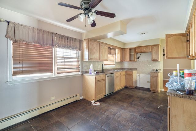 4110 Applewood Lane, Matteson, IL 60443
