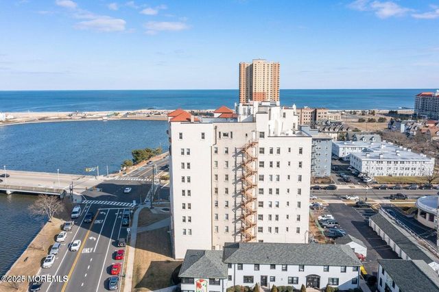 400 Deal Lake Drive 6G, Asbury Park, NJ 07712