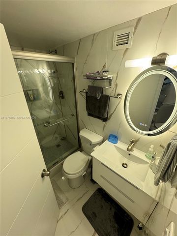 999 Brickell Bay Dr 710, Miami, FL 33131